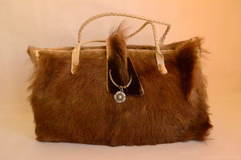 Cartera de Cuero de Chivo con pelo Catálogo