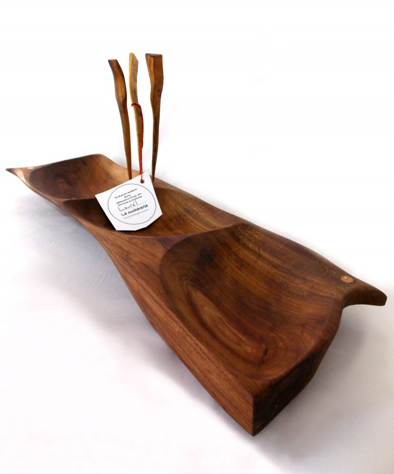 Tabla Copetinera de Madera de Laurel Catálogo