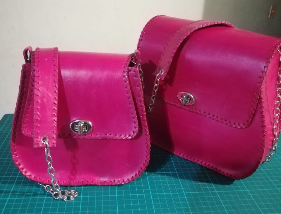 cartera de cuero vacuno