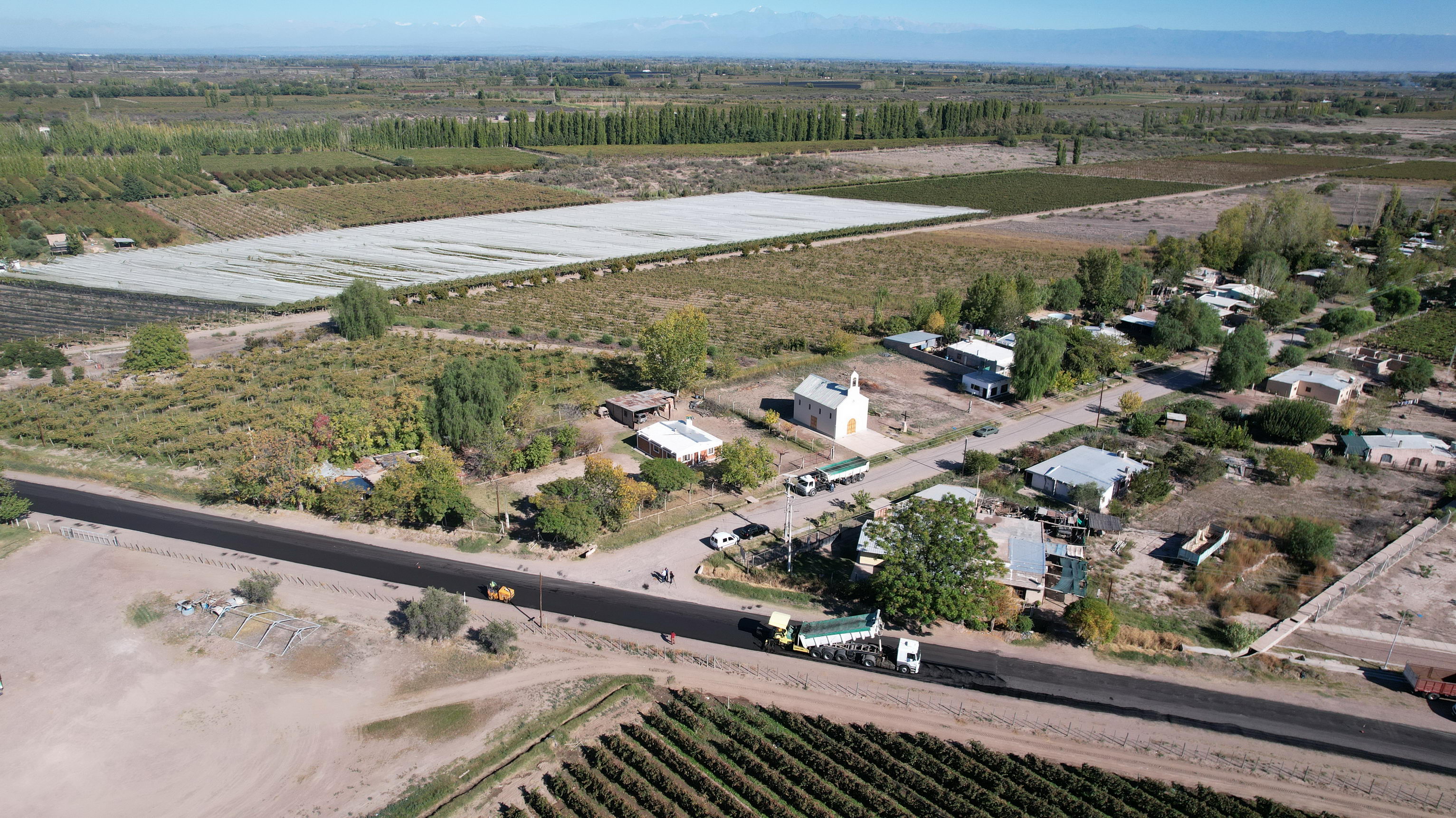 Vialidad Mendoza asfalta un importante corredor productivo de San ...