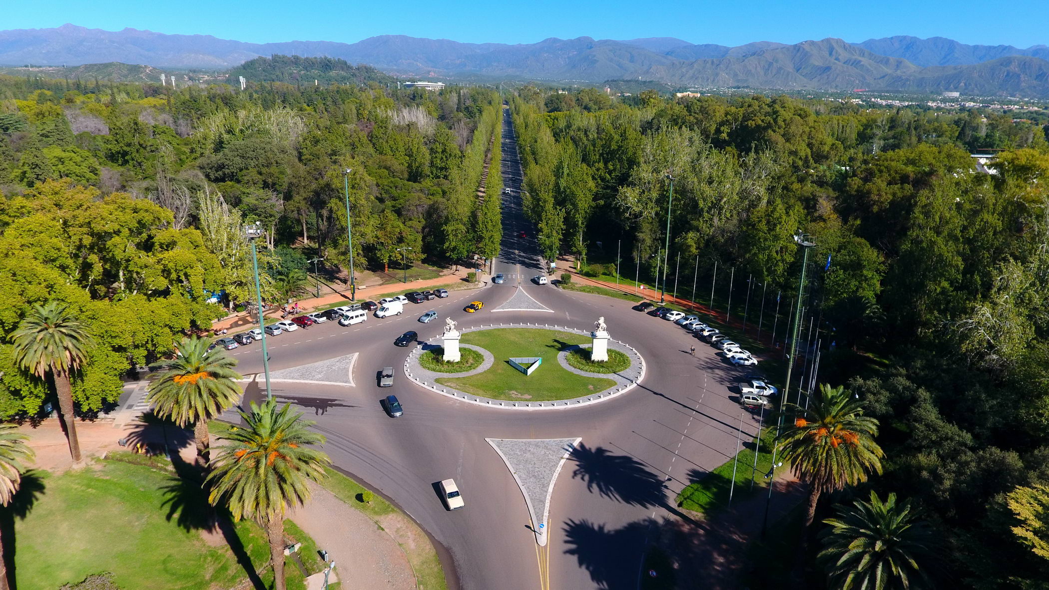 Parque San Martín: de paseo aristocrático a emblemático espacio popular ...