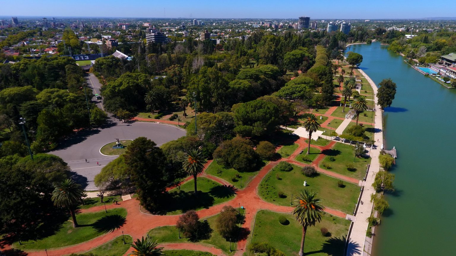 Parque San Martín: de paseo aristocrático a emblemático espacio popular ...