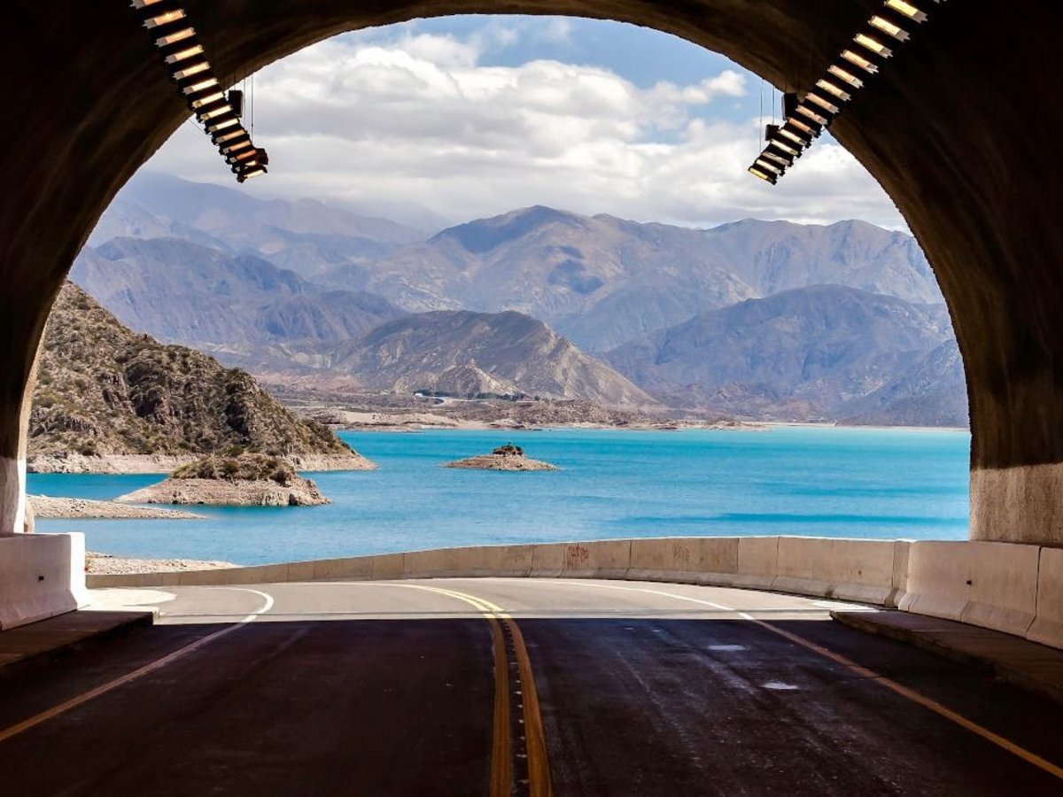 Se lanza el llamado a concurso para el desarrollo de la costa Norte de  Potrerillos : Prensa Gobierno de Mendoza