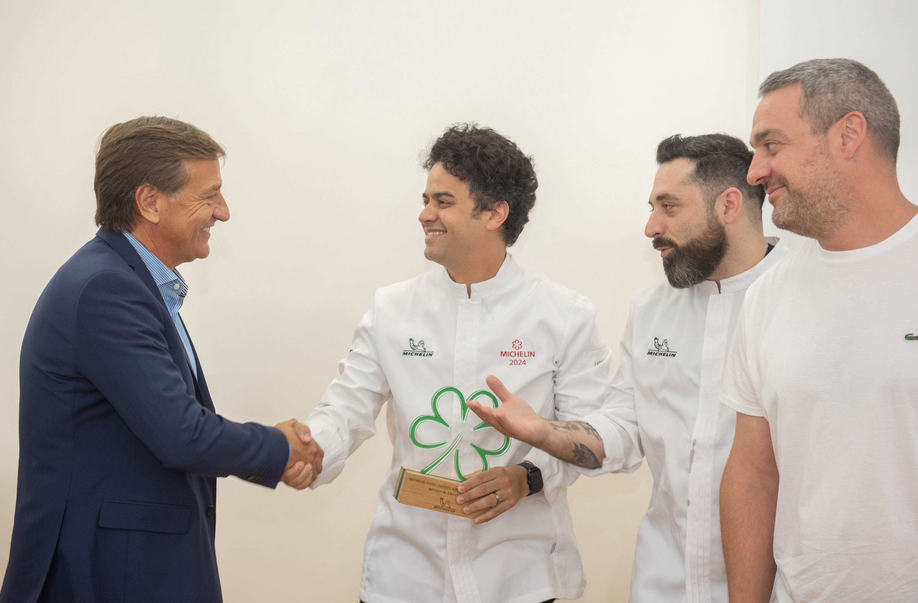 Suarez recibió a los establecimientos mendocinos distinguidos por la Guía Michelin