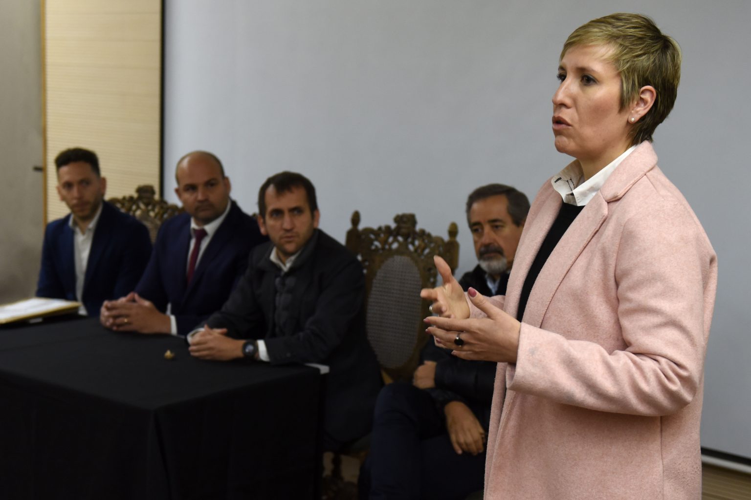 Latorre y autoridades. Mendoza atrae